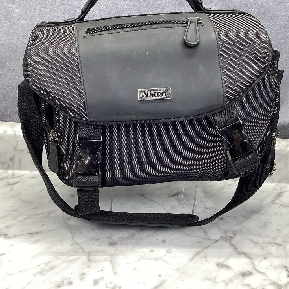 Nikon Digital SLR DSLR Camera Bag 17001 Case Padded Shoulder Strap Genuine